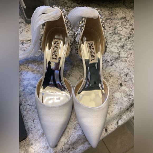 Badgley Mischka size 5.5 jeweled heels - Picture 2 of 8